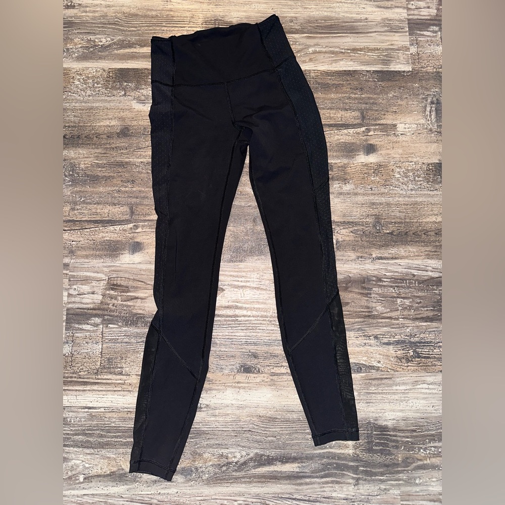 🍋Black Lululemon Tights with Mesh Detail